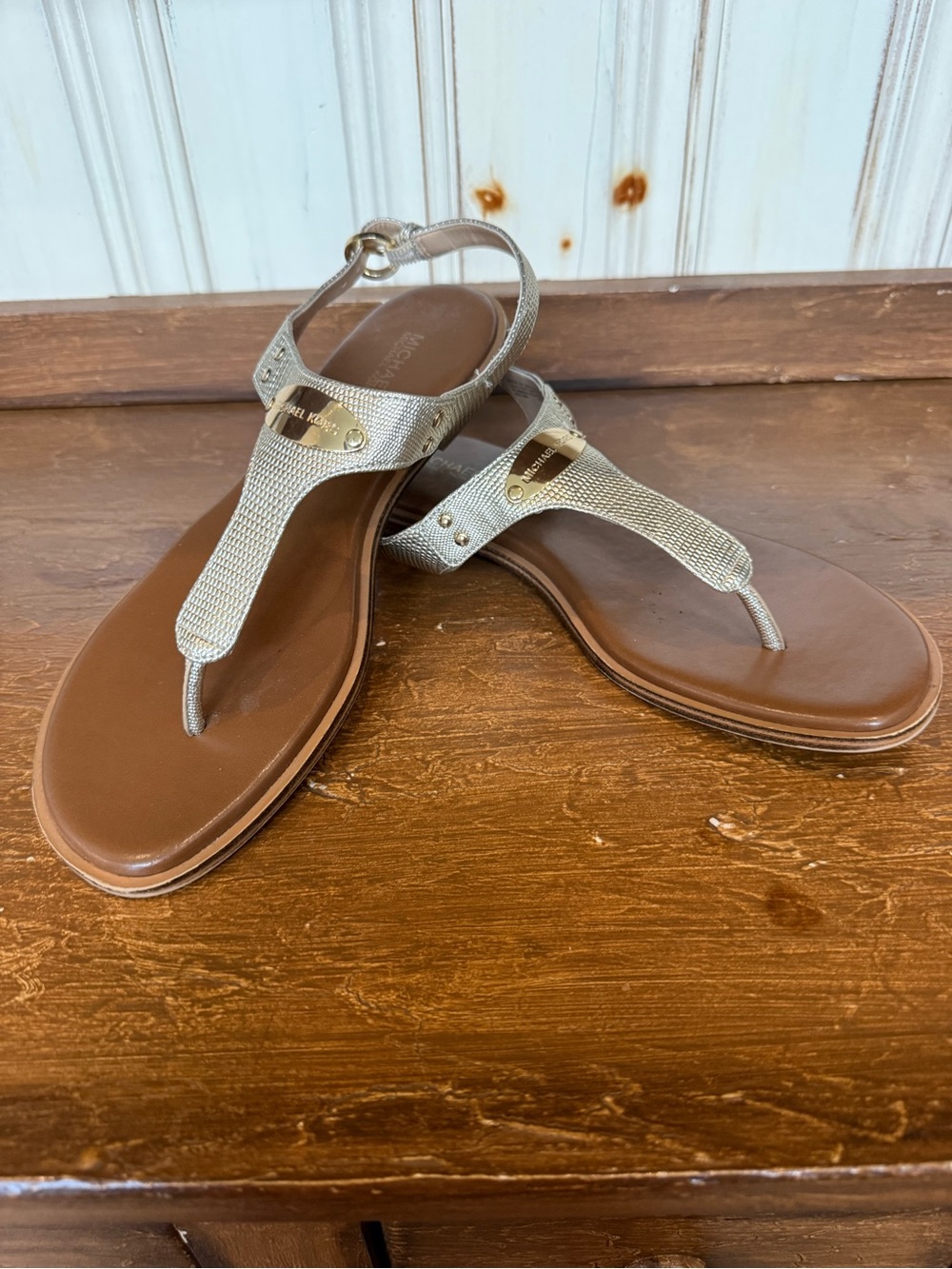 Michael Kors Metallic Gold Thong Sandals size 8